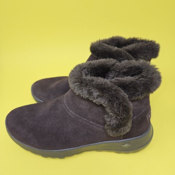 Skechers Womens Shoes 7 Air Cooled Goga Mat Winter Ankle Boots Suede booties - Picture 1 of 6